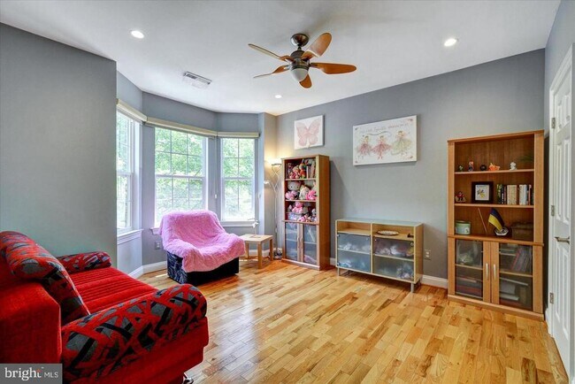 Building Photo - 2732 Lightfoot Dr