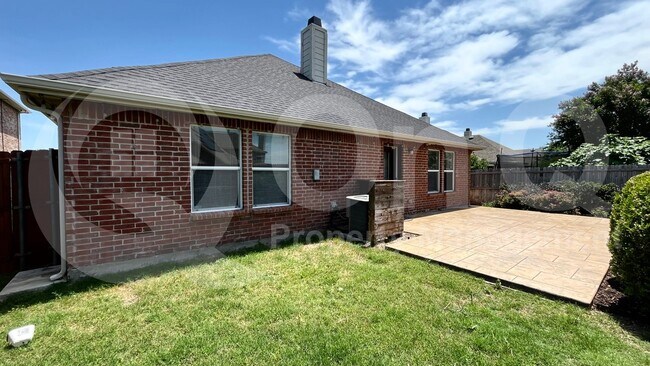 Building Photo - 13269 Fowler Dr