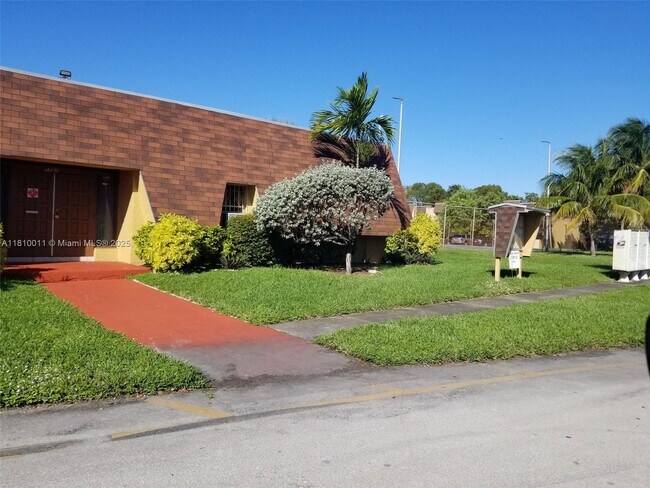 Building Photo - 5845 Blueberry Ct