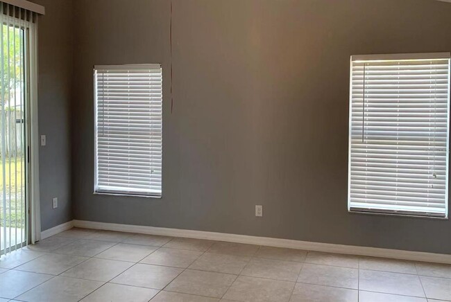 Building Photo - 2608 Brookshire Ct