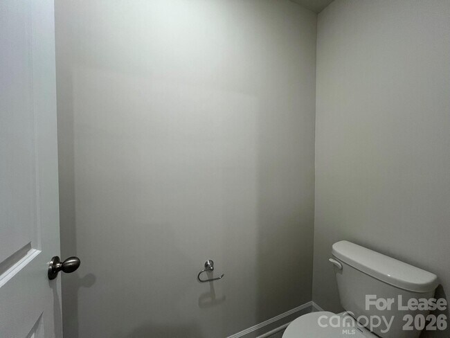 Building Photo - 1360 Fallen Acorn Ln