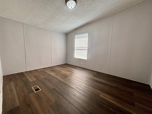 Building Photo - 13092 Enchanted Vista