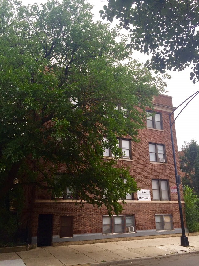 Building Photo - 4615-4627 N Ashland Ave