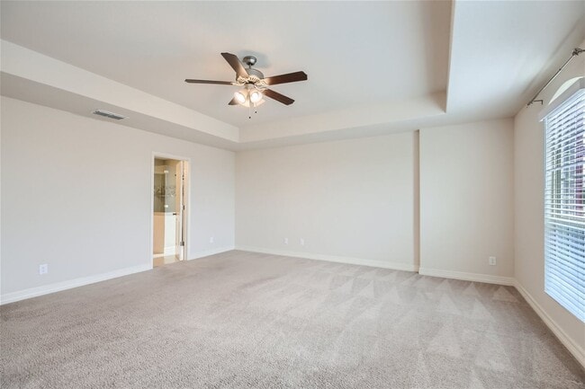 Building Photo - Home in Weston Oaks! $250 off of the first...