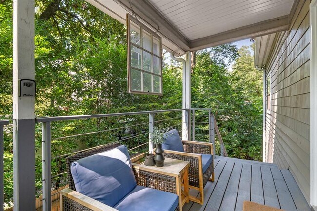 Building Photo - 119 Ashland Dr NE