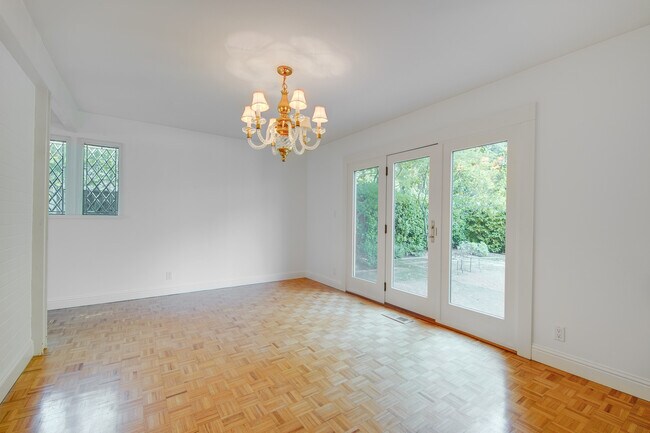 Building Photo - 15 Niven Way