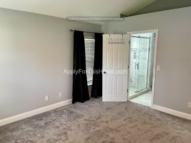 Building Photo - Single Family Home - Nice