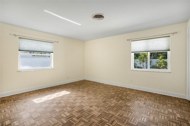 Building Photo - 500 Gardenia Ln