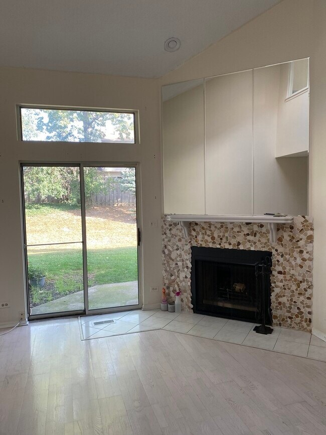 Building Photo - 1283 Ranchview Ct