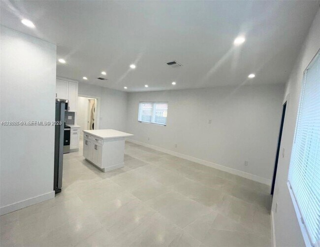 Building Photo - 6329 SW 23rd St