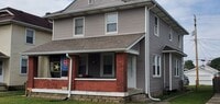 Building Photo - Updated 2 bedroom Townhouse - Garfield Park-South Neighborhood