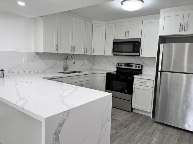 Building Photo - 8820 SW 132nd Pl