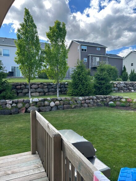 Building Photo - 5370 Little Bluestem Dr