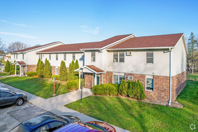 Primary Photo - North Country Apartments