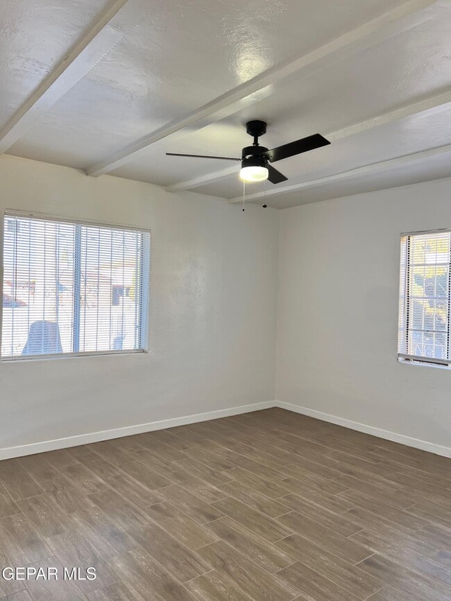 Building Photo - 4204 Flory Ave