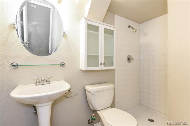 Building Photo - 18019 E Bellewood Dr