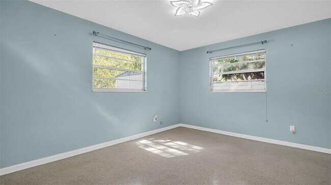 Building Photo - 5831 Hillside St