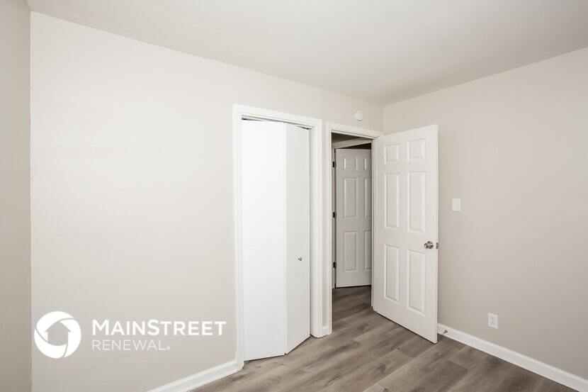 Building Photo - 4955 Katherine Dr