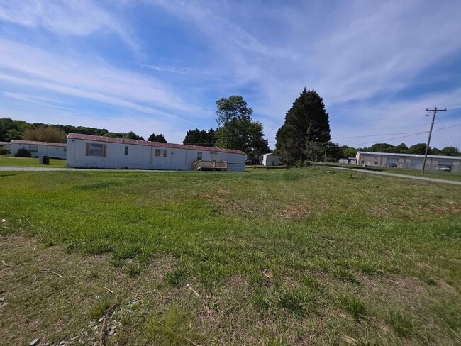 Building Photo - Ready to Move in