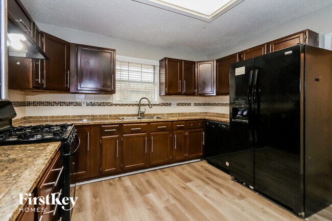 Building Photo - 9230 Carlow Ln
