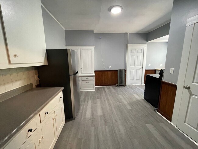 Building Photo - 124-126 Appleton