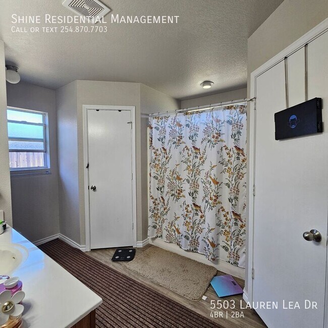 Building Photo - 5503 Lauren Lea Dr