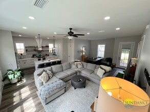 Building Photo - Stunning 5 bedroom home in Santa Rosa Beach!