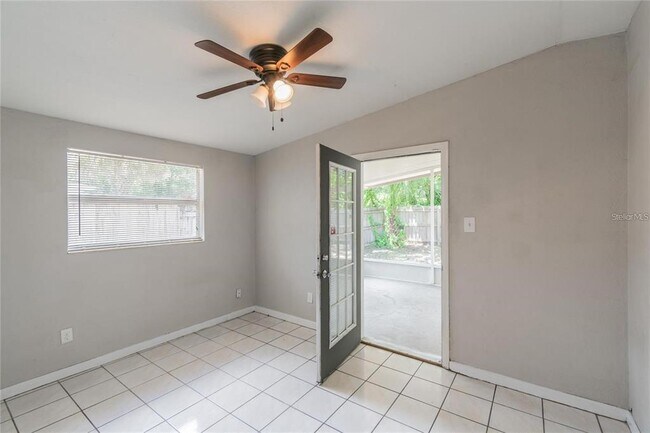 Building Photo - 1911 W St Conrad St