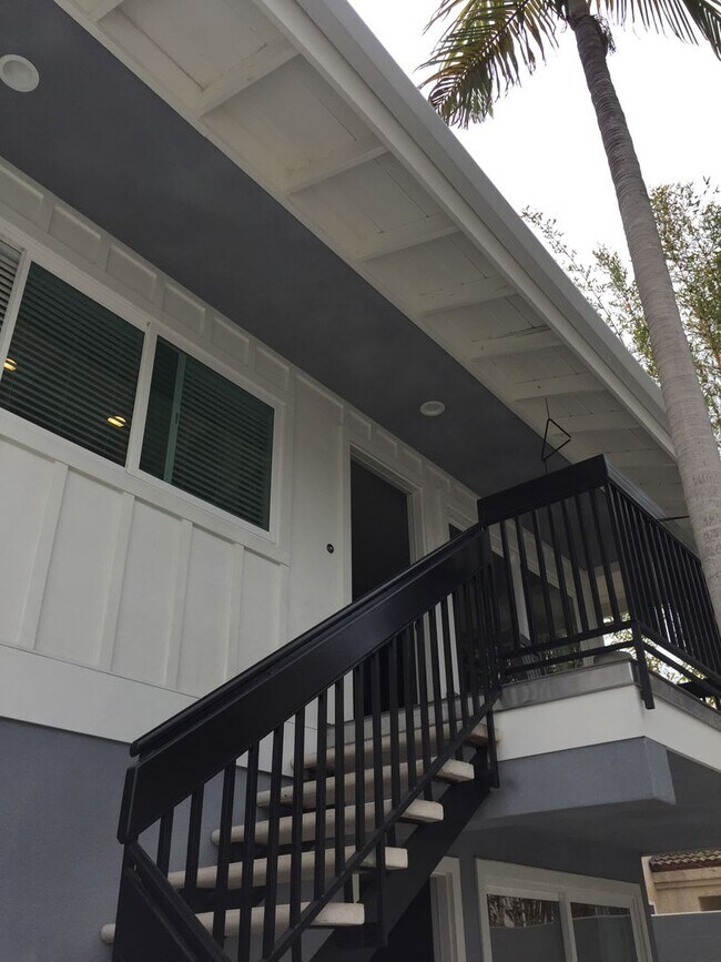 Building Photo - 1505 Palm Ave