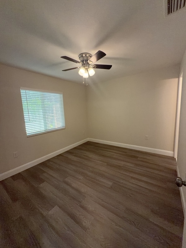 Building Photo - 536 Charles Ct