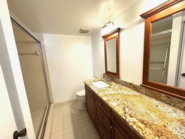 Building Photo - 2424 NW 89th Dr