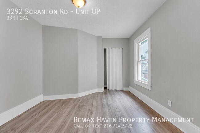 Building Photo - 3292 Scranton Rd UP, Cleveland - Spacious ...