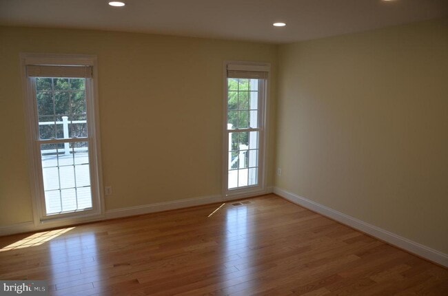 Building Photo - 9012 Paddock Ln