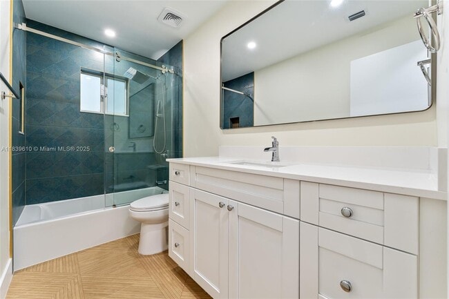 Building Photo - 6731 SW 48th St