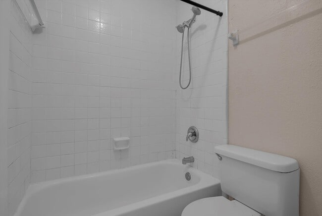 Building Photo - 5867 Village Forest Ct