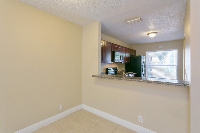 Building Photo - 265 Palmetto Ct