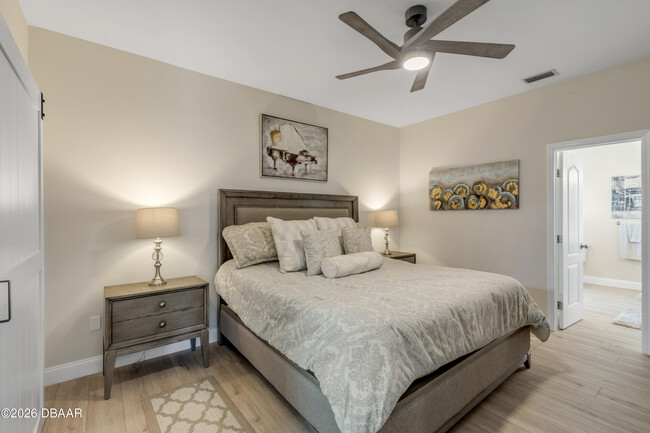 Building Photo - 646 S Pine St