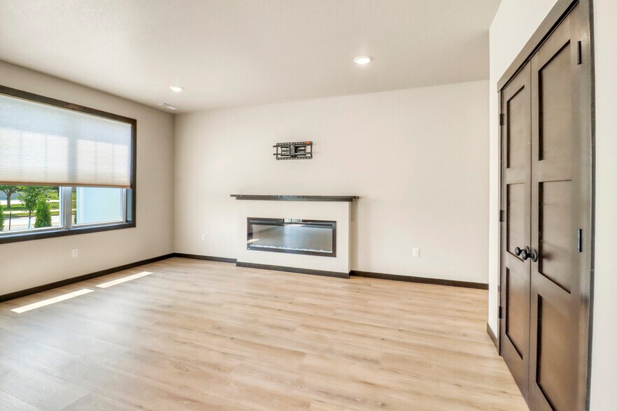MAIN LIVING - 5745 24th St S
