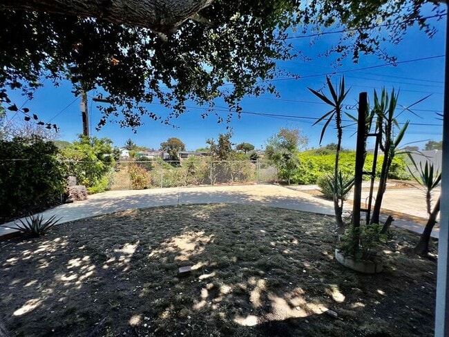 Building Photo - North Clairemont Gem | Fully Remodeled with Indoor-Outdoor Living & Designer Finishes