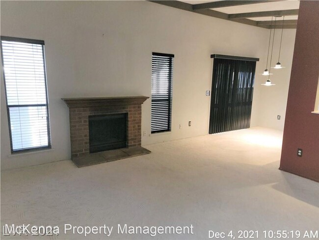 Building Photo - 2 br, 2 bath House - 4742 Obannon Drive #D
