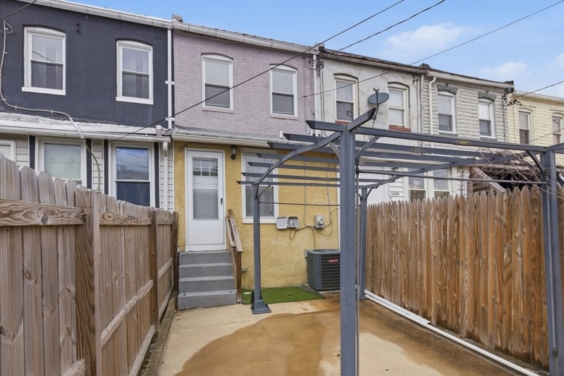 Building Photo - 1251 Carroll St