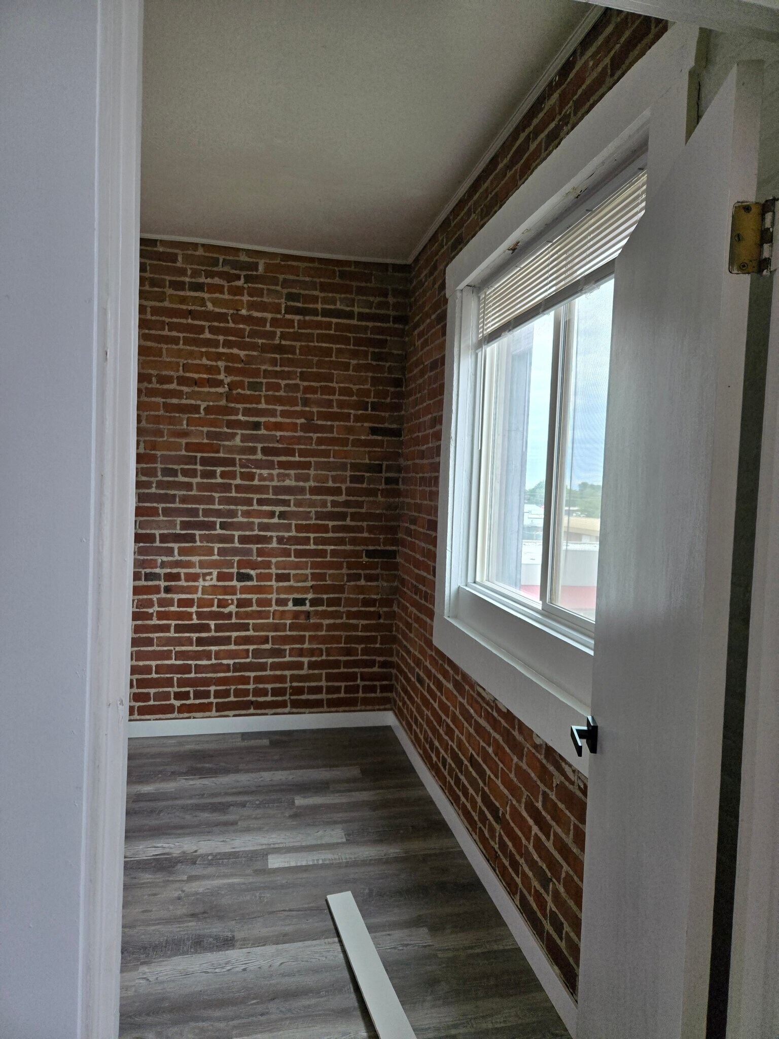 Building Photo - 109 N Kimball Ave