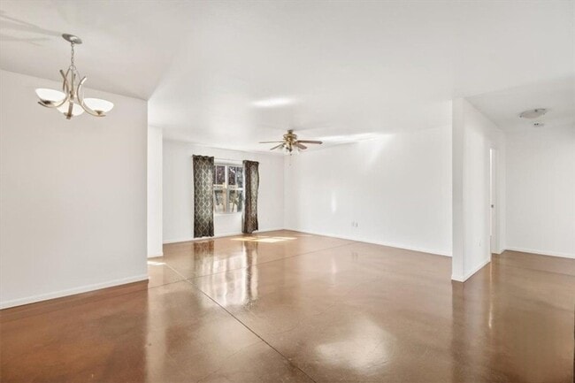 Building Photo - Yorkshire Court North