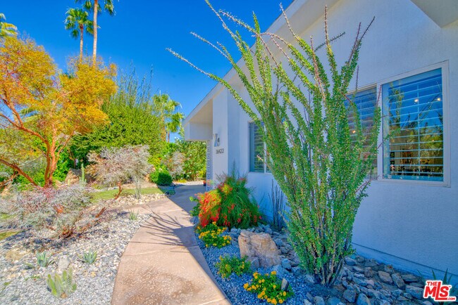 Building Photo - 36422 Sandsal Cir