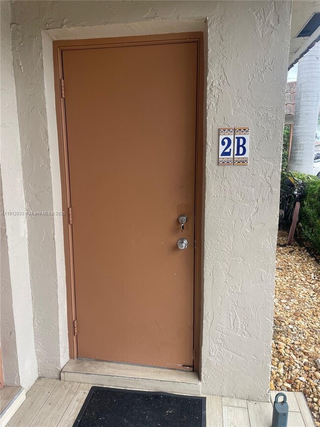 Building Photo - 2161 NE 42nd St