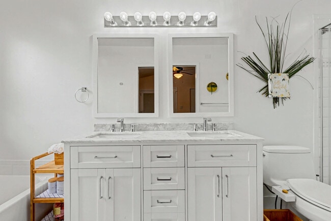 Building Photo - 1545 Seagrape Way