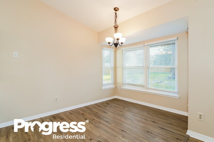 Building Photo - 2911 Justin Ct