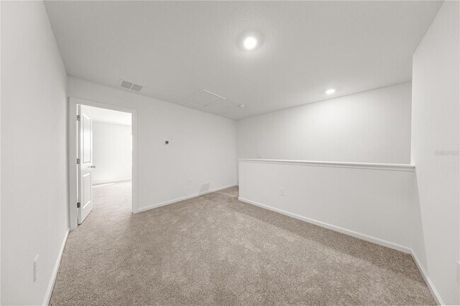 Building Photo - 4883 SW 81st Lp