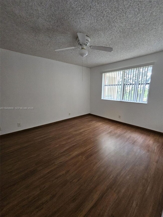 Building Photo - 8180 Geneva Ct