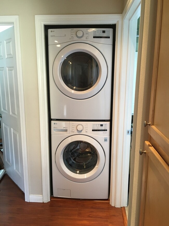 In unit Washer and dryer - 14548 Evan Way